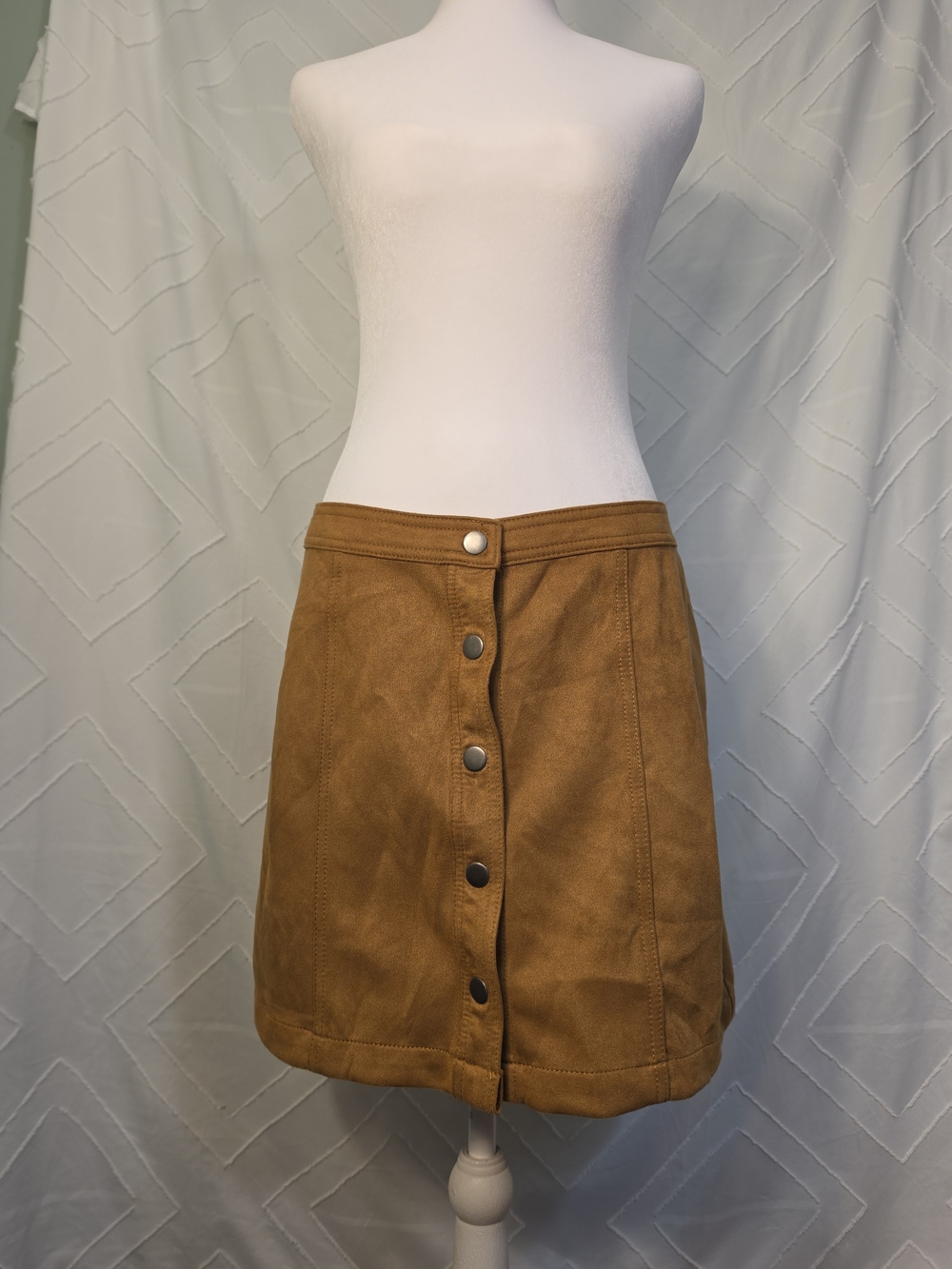 Button-Front Faux Suede Mini Skirt in Camel